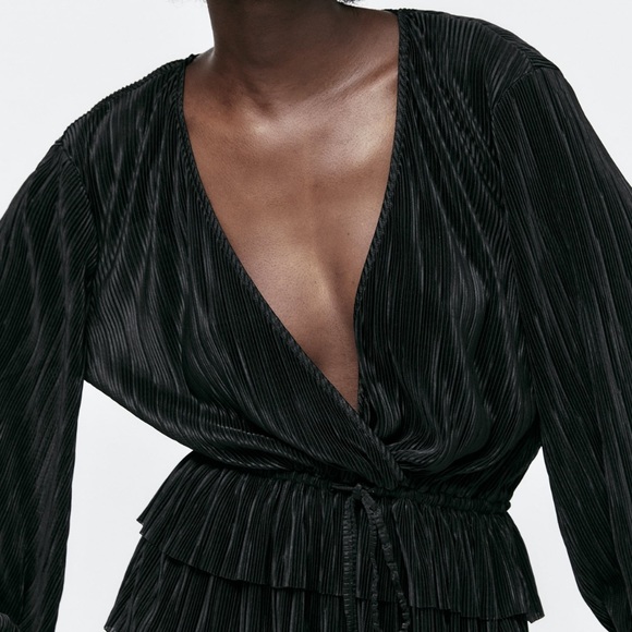 Zara Pleated Top - Picture 4 of 10